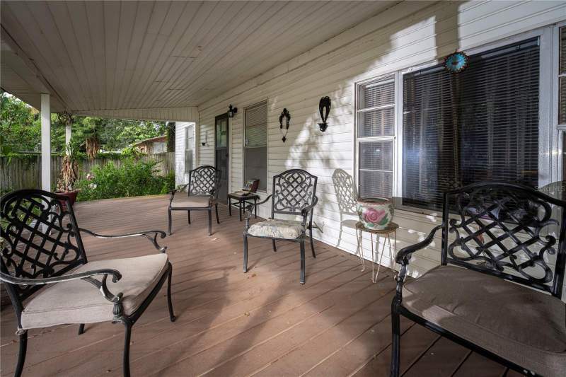 4 bedroom Single Family Residence at 3514 S 74th Street, Subdivision Of Tracts 11 & 1, Tampa — photo 3