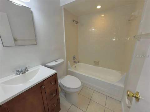 9909 Sweepstakes Lane #4, Orlando FL - photo 18 of 27