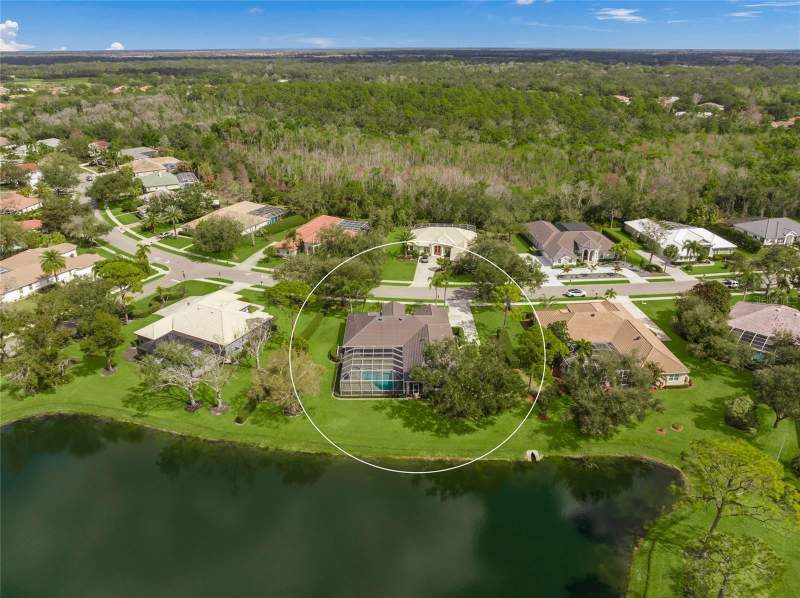 4 bedroom Single Family Residence at 9075 Misty Creek Drive, Misty Creek, Sarasota — photo 3