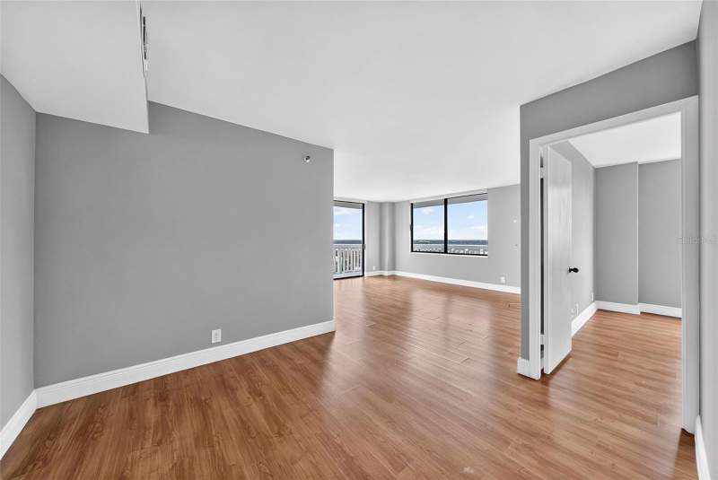 2 bedroom Condominium at 400 E Colonial Drive #1604, Park Lake Towers, Orlando — photo 5