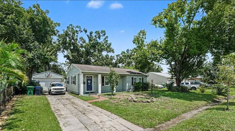 3 bedroom Single Family Residence at 1509 W Barr Drive, Wellswood Sec C, Tampa — photo 2