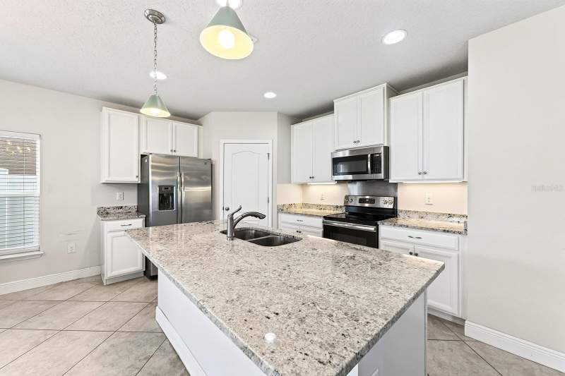 3 bedroom Single Family Residence at 4366 Silver Creek Street, Creekside At Boggy Creek Ph 1, Kissimmee — photo 2