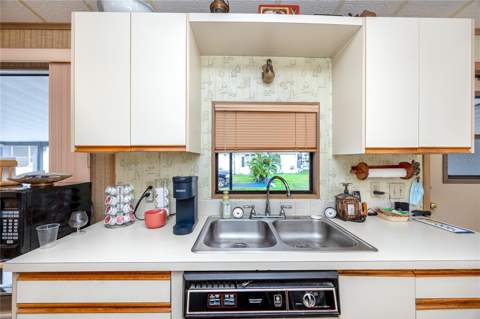 6821 Americana Drive #106, St Petersburg FL - photo 20 of 59