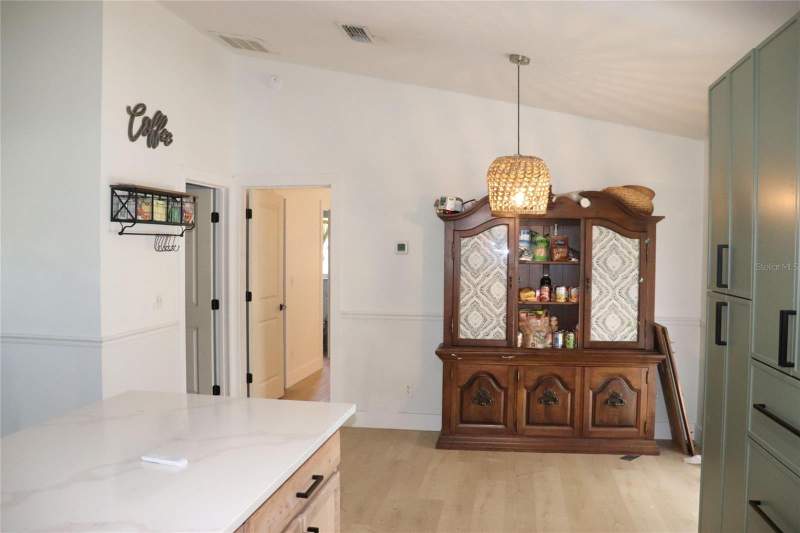 3 bedroom Single Family Residence at 80 Juniper Trail Loop, Silver Spgs Shores Un 25, Ocala — photo 5
