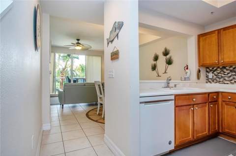 3273 Mangrove Point Drive, Ruskin FL - photo 18 of 71