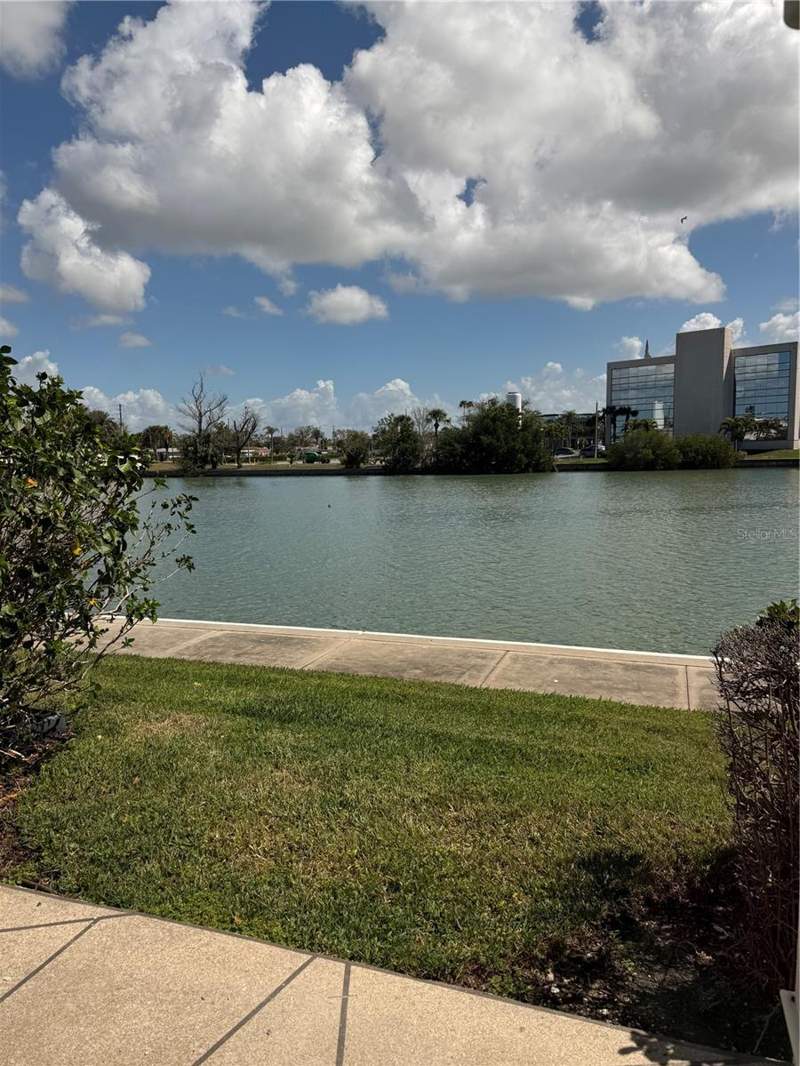 2 bedroom Condominium at 7425 Bay Island Drive #103, Bay Island Group 2, South Pasadena — photo 2