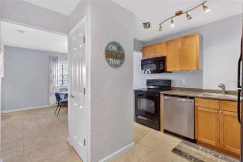 4754 Cobia Drive #D, St Petersburg FL - photo 20 of 40