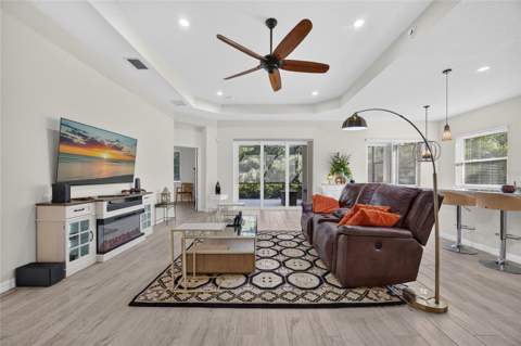 3803 Woodcliff Lake Terrace, Sarasota FL - photo 6 of 6