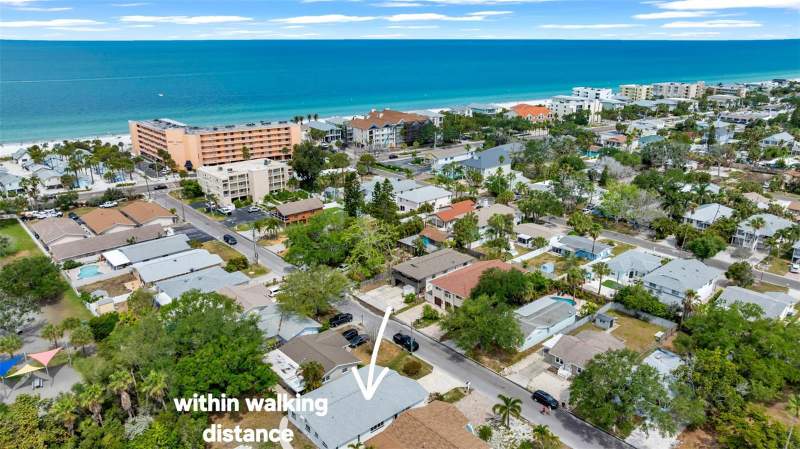 3 bedroom Single Family Residence at 121 10th Ave, Indian Rocks Beach, Indian Rocks Beach — photo 2