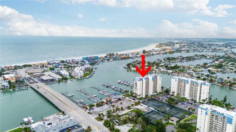 2 bedroom Condominium at 9525 Blind Pass Road #206, Courageous The Condo, St Petersburg — photo 3