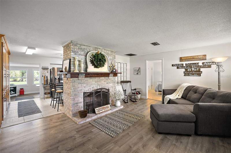 3 bedroom Single Family Residence at 10303 SE Sunset Harbor Road, Summerfield, Summerfield — photo 3