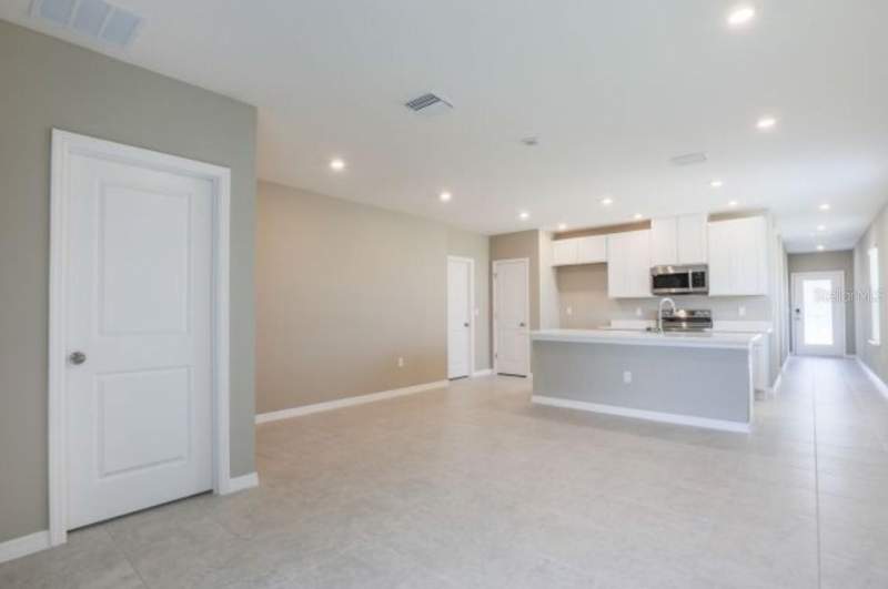 3 bedroom Single Family Residence at 13 Locust Loop Course, Silver Springs Shores Unit 34, Ocala — photo 4