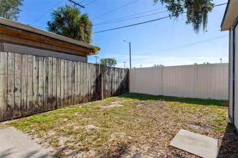5110 Tennis Court Circle #86, Tampa FL - photo 22 of 24
