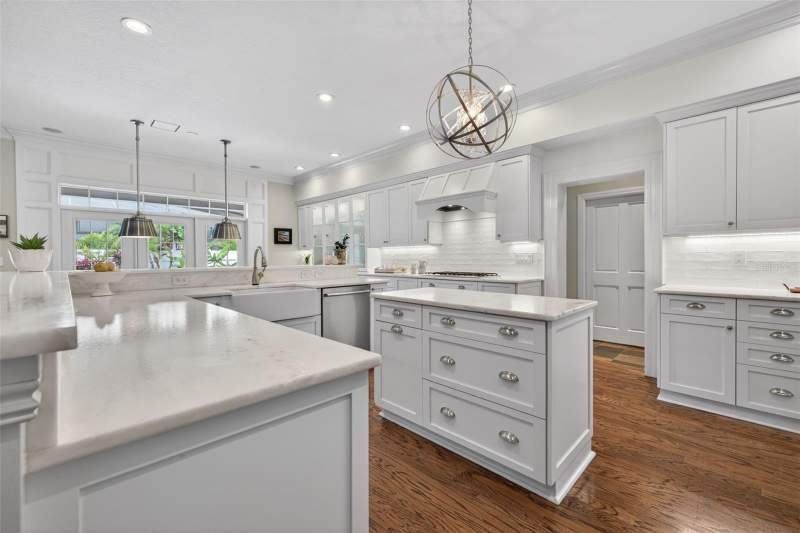 6 bedroom Single Family Residence at 445 Park Avenue, Belleair Estates, Belleair — photo 5