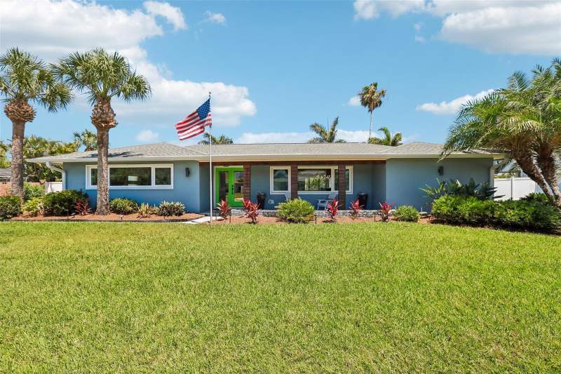 3203 HIBISCUS DRIVE home for sale in Belleair Beach Yacht Club Estates