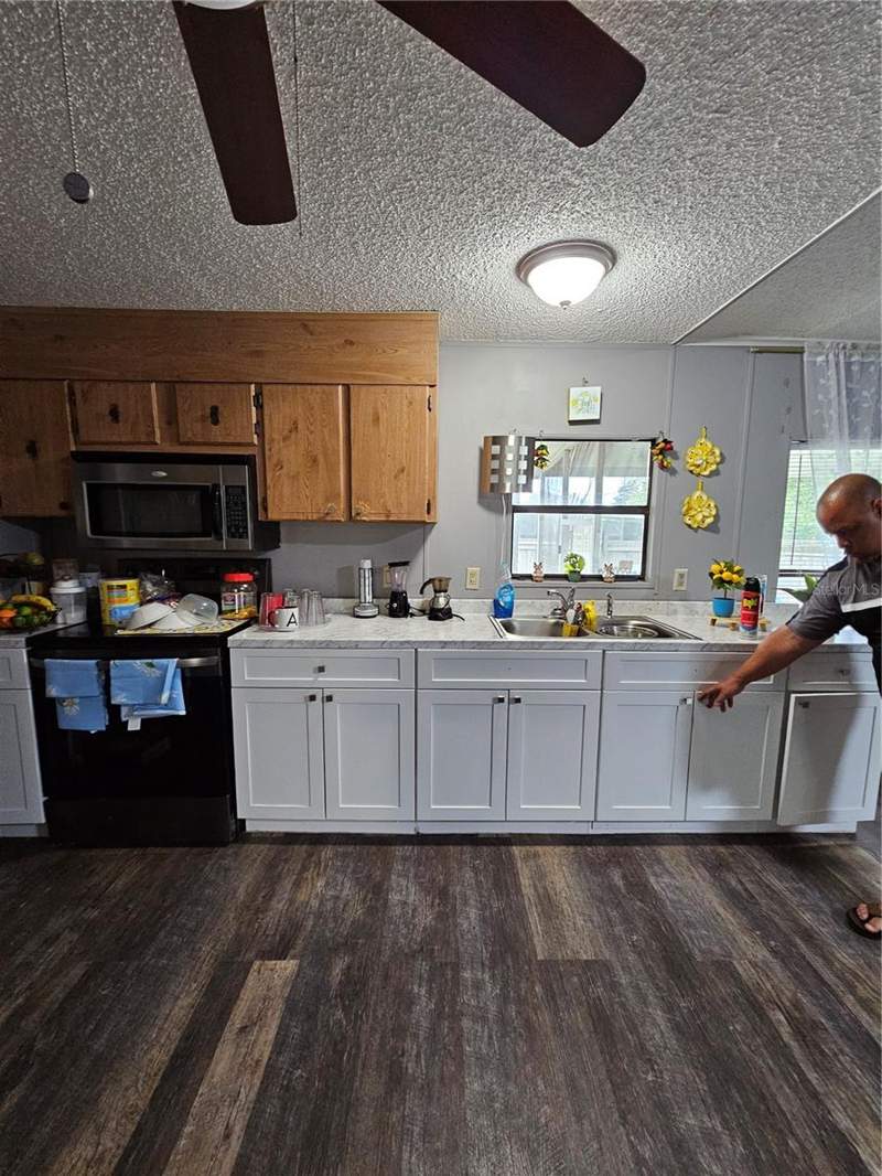 3 bedroom Manufactured Home at 6980 NE 4th Lane, Ocala Heights, Ocala — photo 3