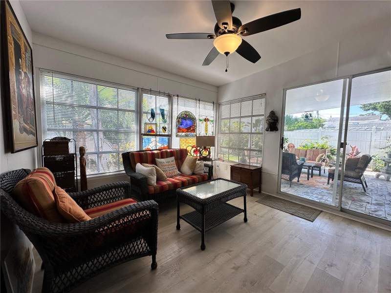 2 bedroom Single Family Residence at 2831 Clinton Street, Boca Ceiga Park, Gulfport — photo 3