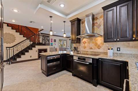 3931 Pompano Drive, St Petersburg FL - photo 14 of 65