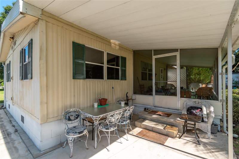 3 bedroom Mobile Home at 5888 SE 164th Avenue, Woods & Lakes, Ocklawaha — photo 4