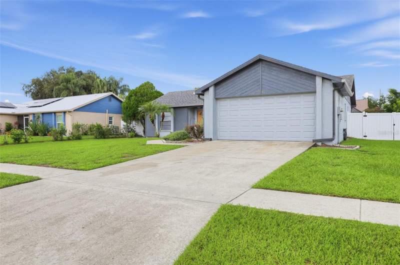 3 bedroom Single Family Residence at 1805 Lakewind Drive, Lakeview Village Sec A Uni, Brandon — photo 2