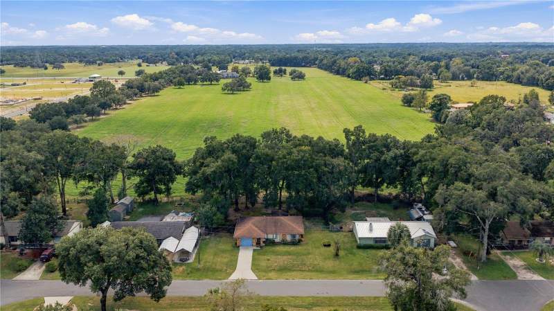 3 bedroom Single Family Residence at 7560 SE 114th Lane, Belleview Oaks Estate, Belleview — photo 4
