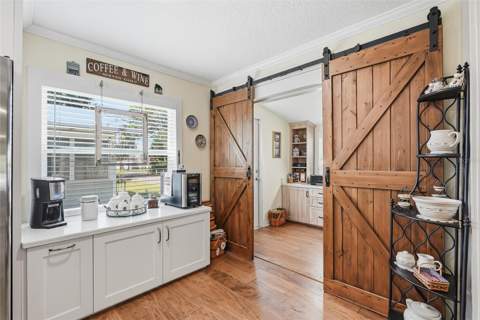 6052 Nebraska Avenue, New Port Richey FL - photo 16 of 63
