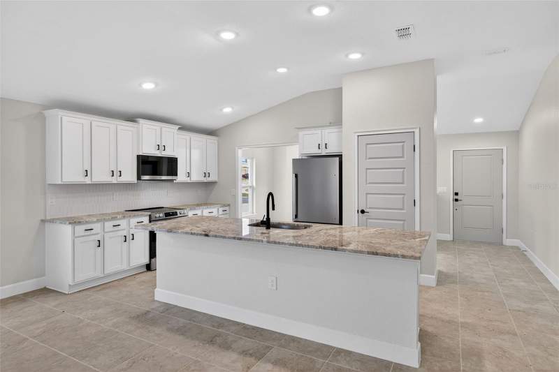 3 bedroom Single Family Residence at 683 Tanaro Lane, Magnolia Park Ph 1 & 2, Haines City — photo 5