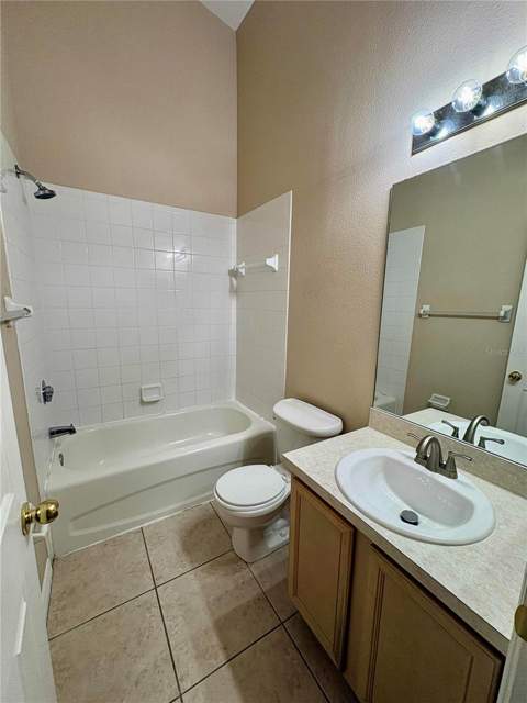 6002 Osprey Lake Circle, Riverview FL - photo 11 of 17