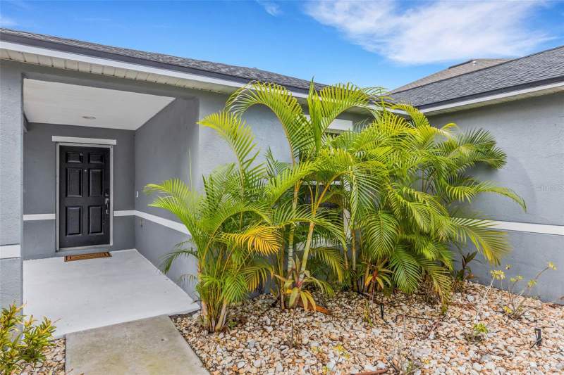 3 bedroom Single Family Residence at 11136 Golden Silence Drive, South Fork Unit 5, Riverview — photo 3