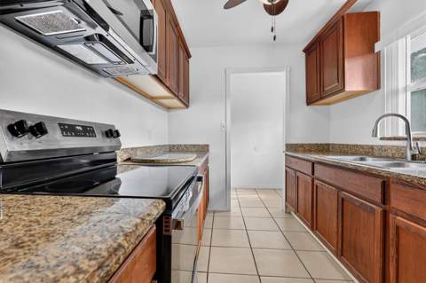 208 Palmyra Drive, Orlando FL - photo 9 of 59