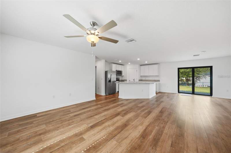 3 bedroom Single Family Residence at 6007 Gillot Boulevard, Port Charlotte Sec 052, Port Charlotte — photo 5