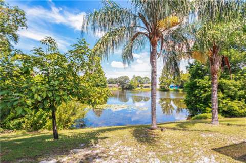 4311 County Breeze Drive, New Port Richey FL - photo 6 of 35