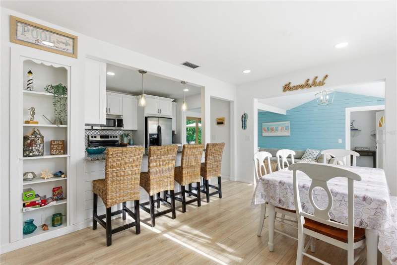 3 bedroom Single Family Residence at 1249 Essex Drive, Tyrone Gardens Sec 2, St Petersburg — photo 4