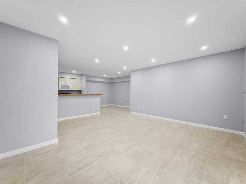 3 bedroom Condominium at 9481 Highland Oak Drive #1502, The Highlands At Hunters Gree, Tampa — photo 5