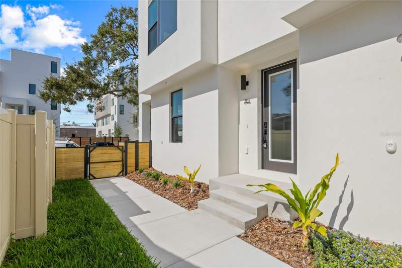 3 bedroom Townhouse at 301 15TH STREET, ALANTE, ST PETERSBURG — photo 5