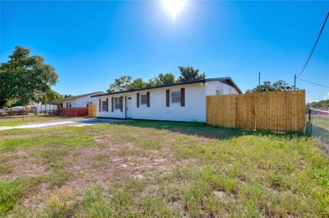 8204 Allamanda Avenue, Tampa FL - photo 24 of 28