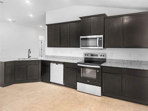 7612 Bent Tree Loop, St Cloud FL - photo 6 of 21