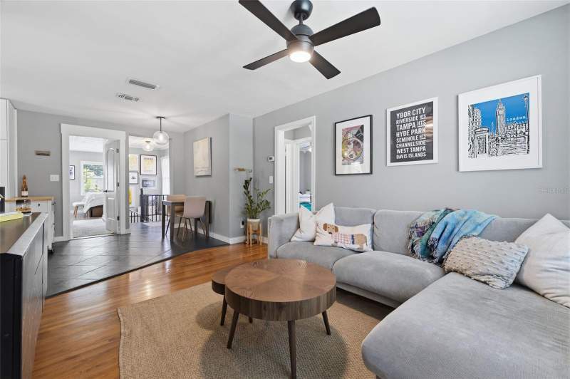 3 bedroom Single Family Residence at 1423 E Henry Avenue, Hampton Terrace, Tampa — photo 4