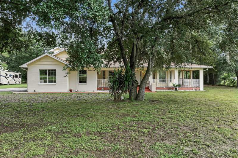 4 bedroom Single Family Residence at 22808 State Road 19, Howey In The Hills, Howey In The Hills — photo 3
