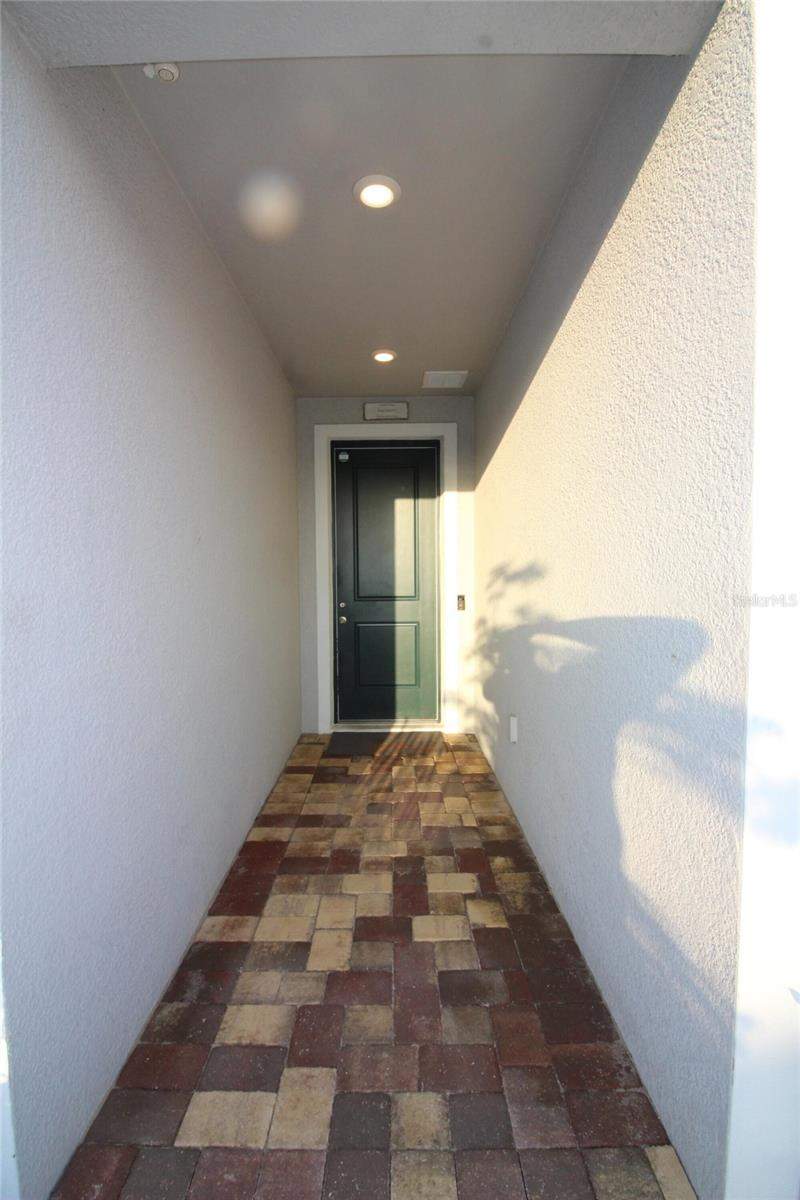 4 bedroom Single Family Residence at 9449 Sanders Park Place, Williams Pointe, Seffner — photo 4