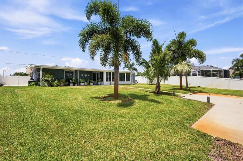 3 bedroom Single Family Residence at 485 Flamingo Drive, Apollo Beach Unit 01, Apollo Beach — photo 4