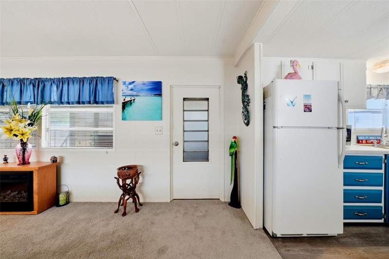 2 bedroom Mobile Home at 12116 Horseshoe Lane, Ponderosa Park, Hudson — photo 5