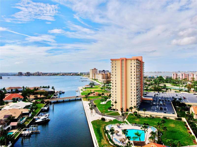 Bayway Isles Point Brittany Six