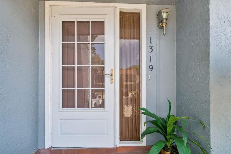 2 bedroom Townhouse at 1319 Abbey Crescent Lane, Harvard Arms Twnhs, Clearwater — photo 3