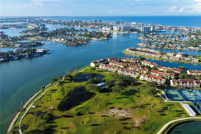 2 bedroom Condominium at 506 Sandy Hook Road #506, Village Of Paradise Island, Treasure Island — photo 2
