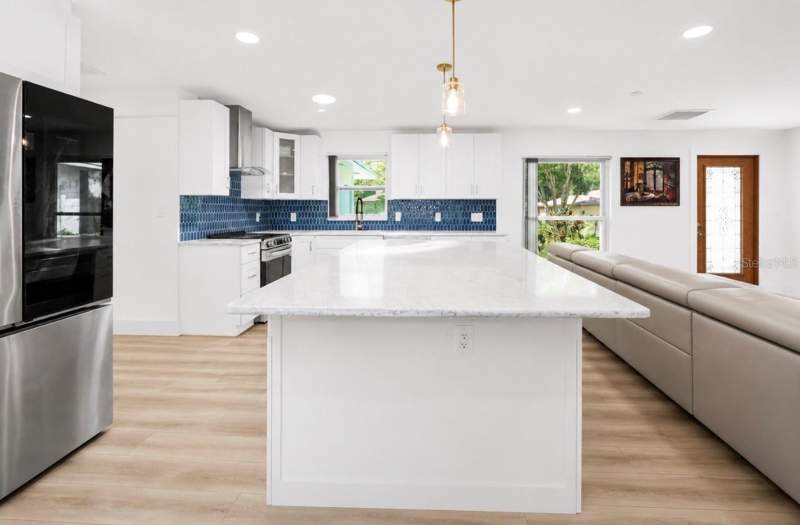 4 bedroom Single Family Residence at 1981 Castille Drive, Spanish Pines 3rd Add, Dunedin — photo 5
