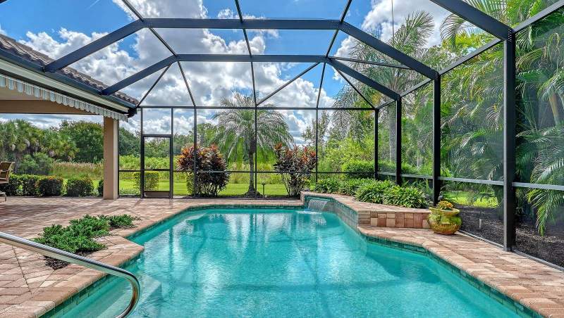 3 bedroom Single Family Residence at 8008 Royal Birkdale Circle, Lakewood Ranch Country Club Village C 5, Lakewood Ranch — photo 2