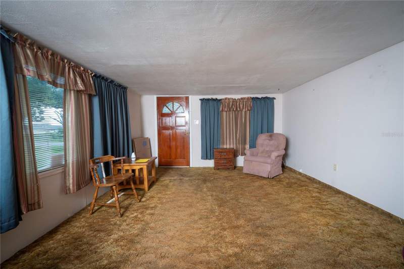 4 bedroom Single Family Residence at 3514 S 74th Street, Subdivision Of Tracts 11 & 1, Tampa — photo 4