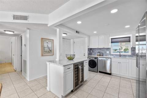 4775 Cove Circle #203, St Petersburg FL - photo 6 of 6