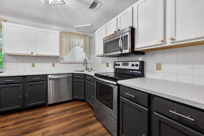 3 bedroom Single Family Residence at 1213 55th Street, Pasadena Heights, Gulfport — photo 5